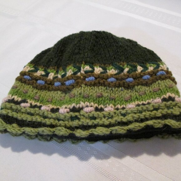 🌸🪶☮️Handcrafted Sadie Beanie – Made in Nepal - Picture 4 of 7